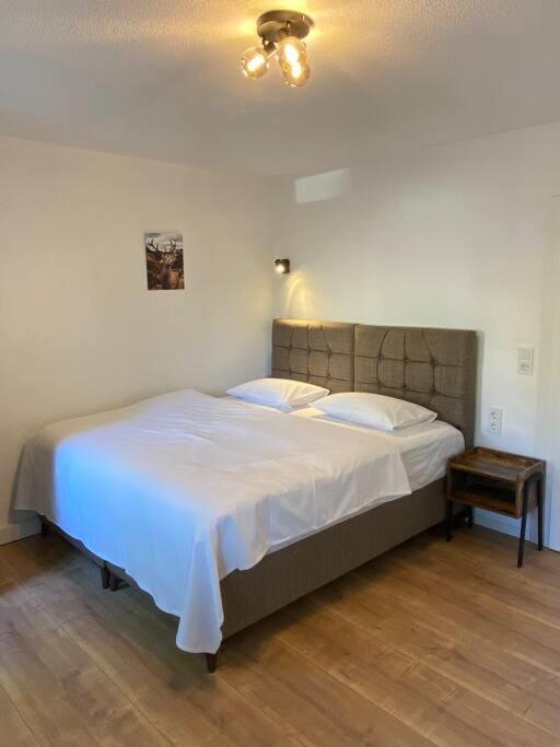 Nisay Home - 3 Room Apartment - A1 루드빅스부르크 외부 사진